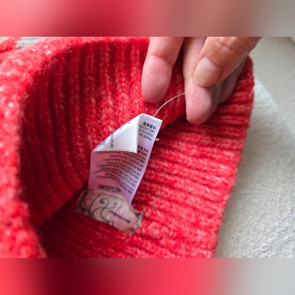 NWOT-Harbor Marled Ribbed Beanie, Grey/Red - Picture 6 of 7